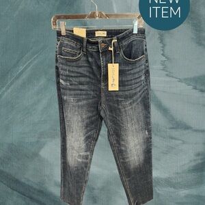 Hint of Blue Ankle Cropped Jeans with Vintage Fade